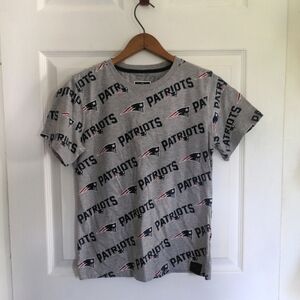 Kids Gray New England Patriots Graphic T-Shirt NFL Team Apparel Large
